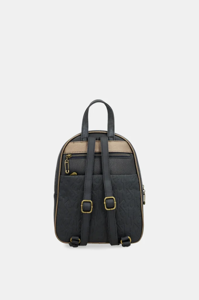 mochila con bolsillo frontal studio#3