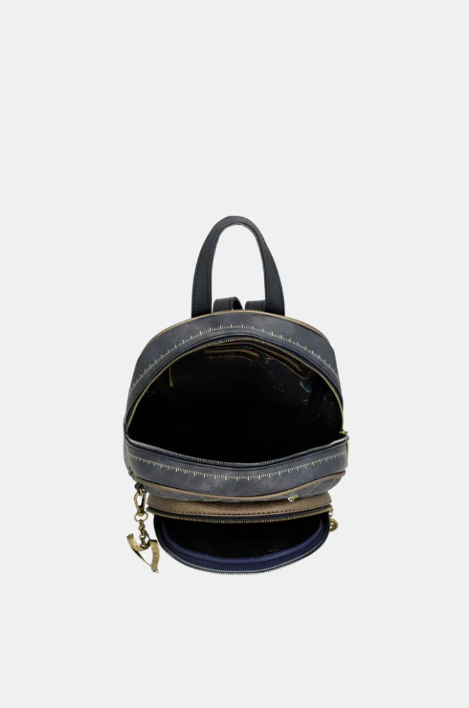 mochila con bolsillo frontal studio#5