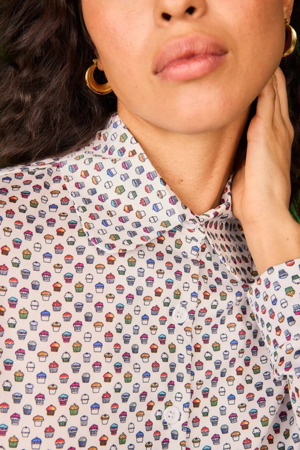 camisa castaña blanco smile