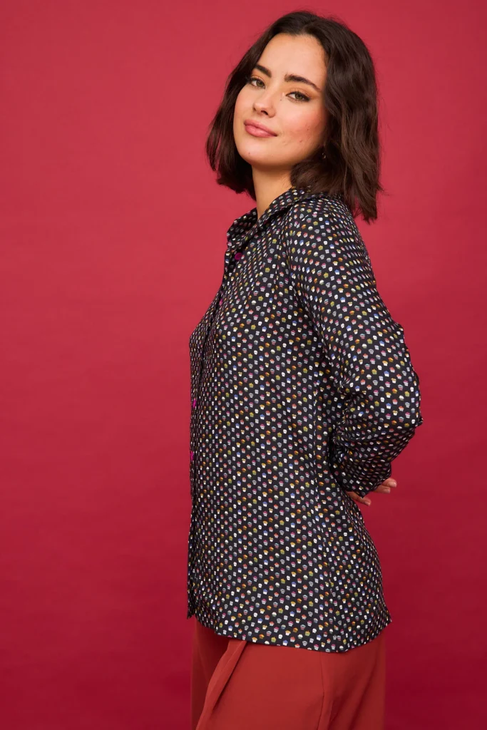 camisa castaña negro smile 3