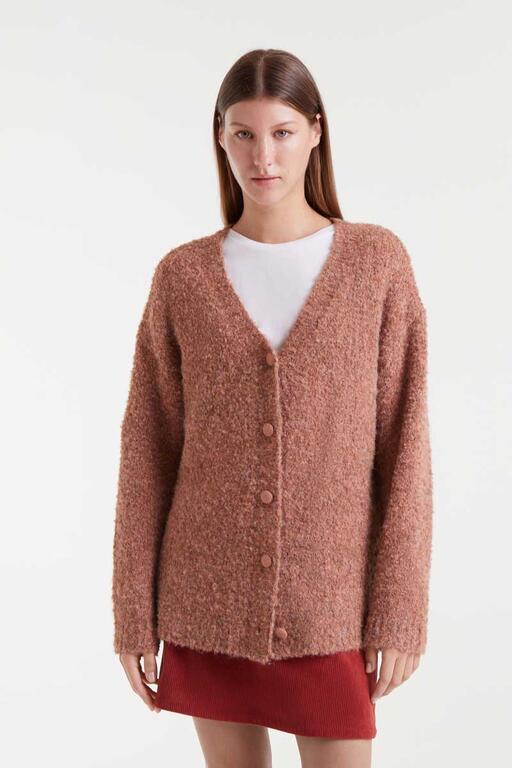 chaqueta larga textura camel