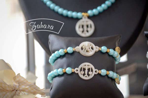 PULSERA PERLAS NACARADA CRISTO Y VIRGEN